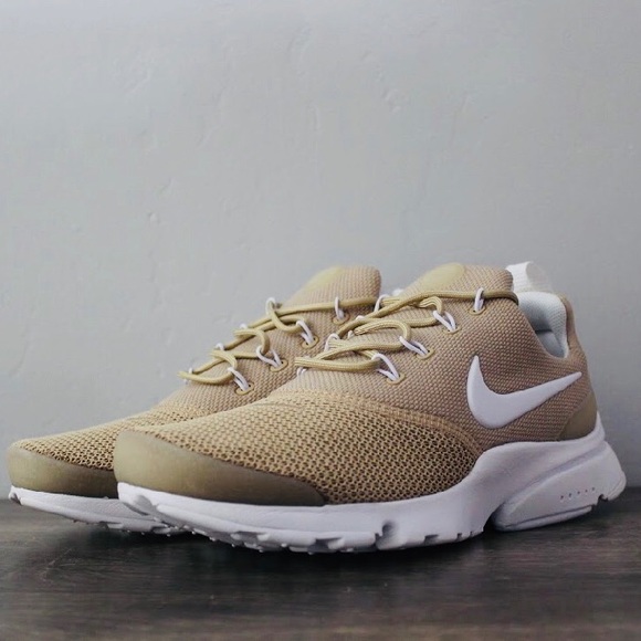 women's presto fly running sneakers